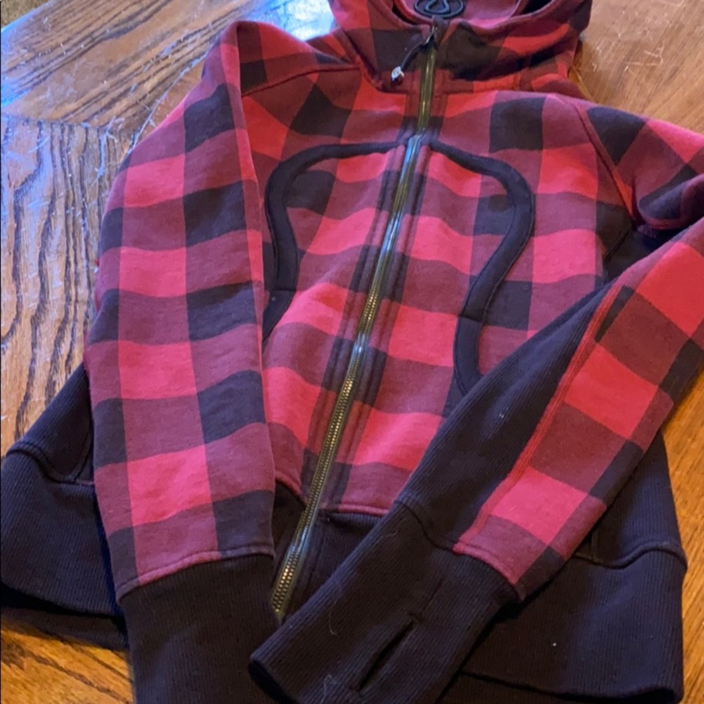 EUC lululemon scuba hoodie size 6